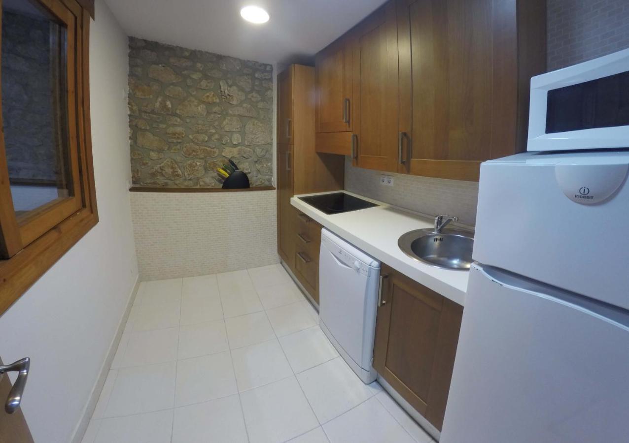 Apartamentos Rurales Vallanu rodeados de naturaleza en Llanes y a 3 kilómetros de las playas Exterior foto