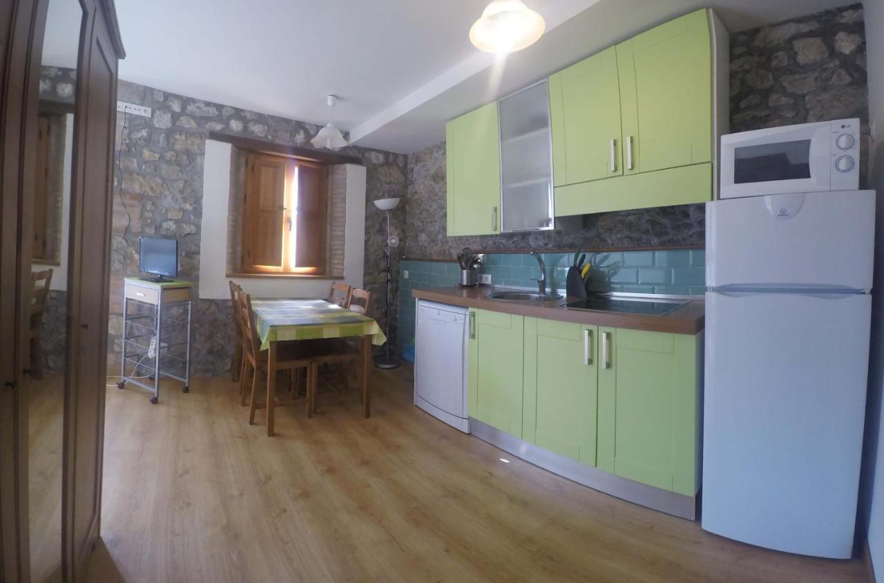 Apartamentos Rurales Vallanu rodeados de naturaleza en Llanes y a 3 kilómetros de las playas Exterior foto