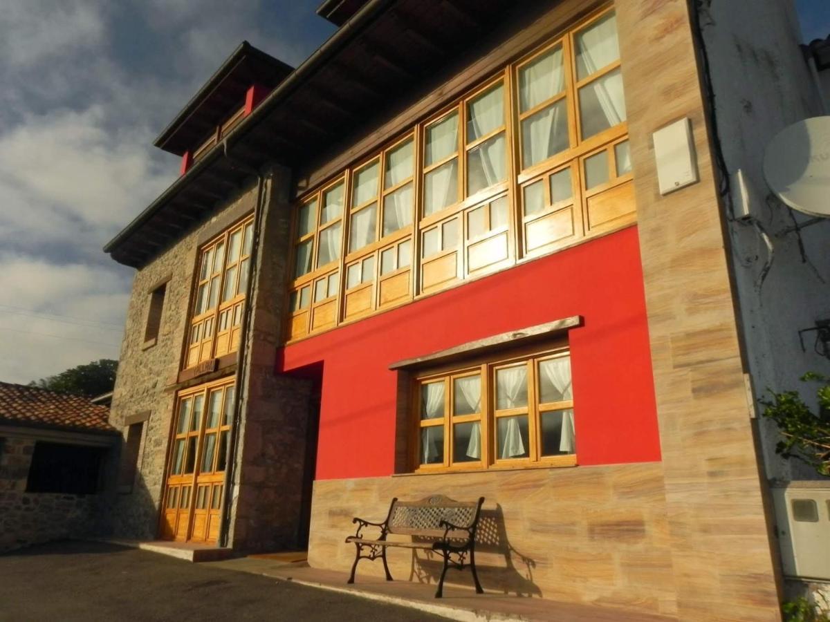 Apartamentos Rurales Vallanu rodeados de naturaleza en Llanes y a 3 kilómetros de las playas Exterior foto